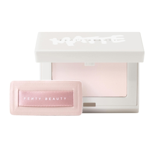 Fenty Beauty Other - Fenty Beauty By Rihanna Invisimatte Instant Powder In Universal 8.5g NIB